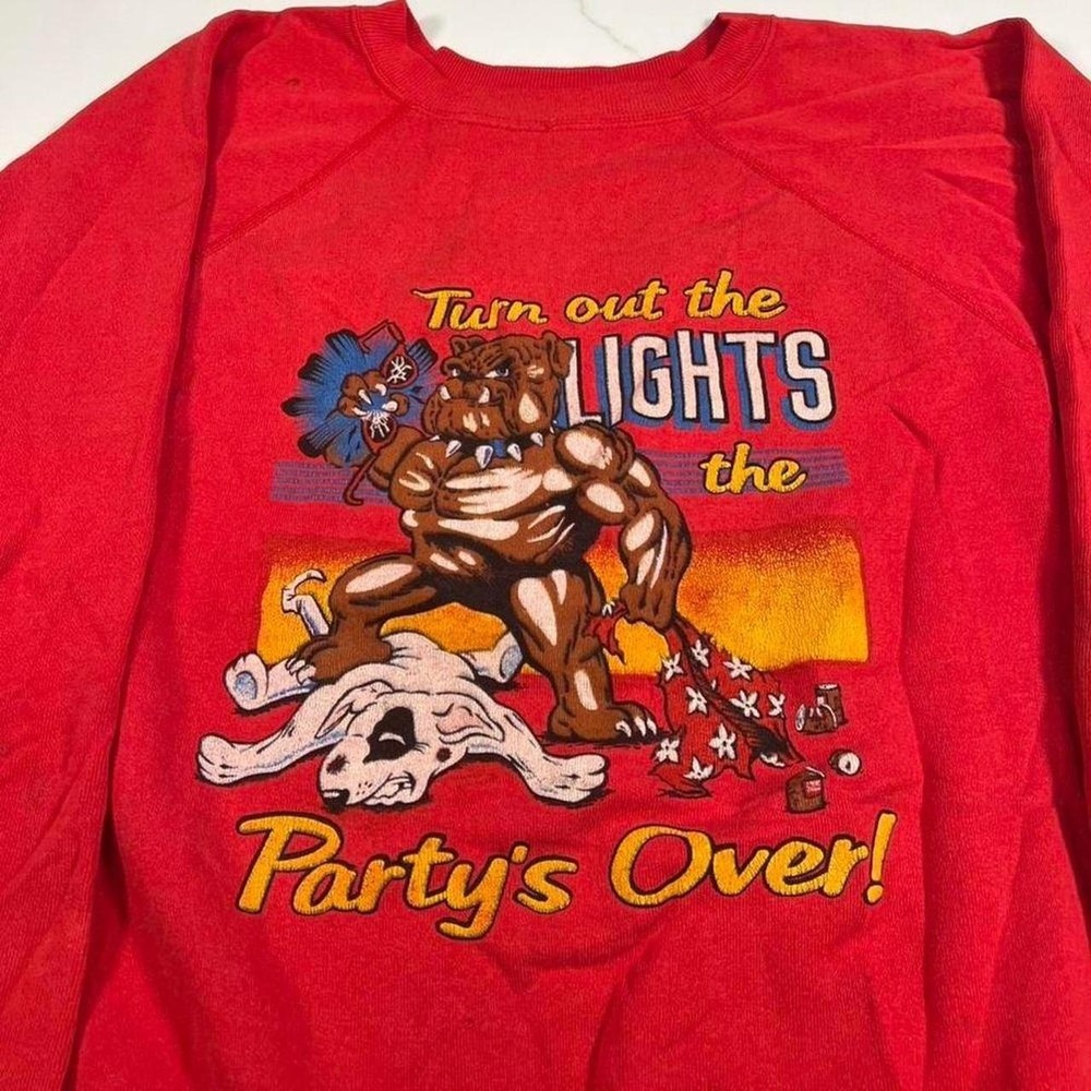 Vintage Sweatshirt Mens XL Red Bulldog Turn Out The Lights Graphic Raglan 80s